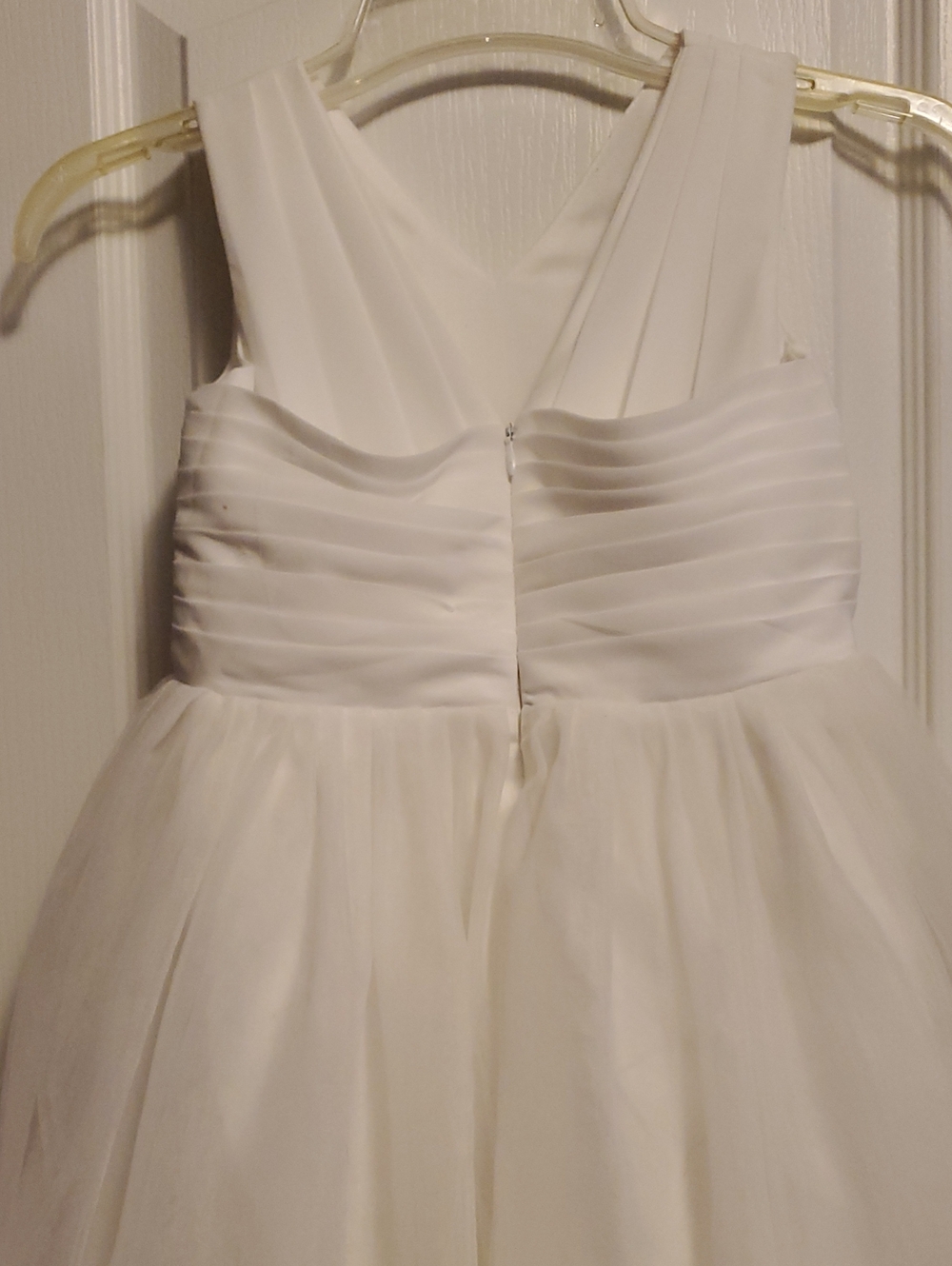 White Tulle V-Neck Flower Girl Dress